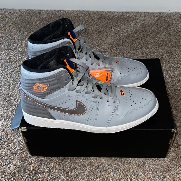 Jordan 1 Retro 93 Wolf Grey Orange - Picture 8 of 10